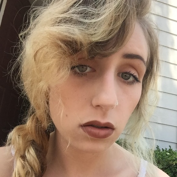 whitneybee098